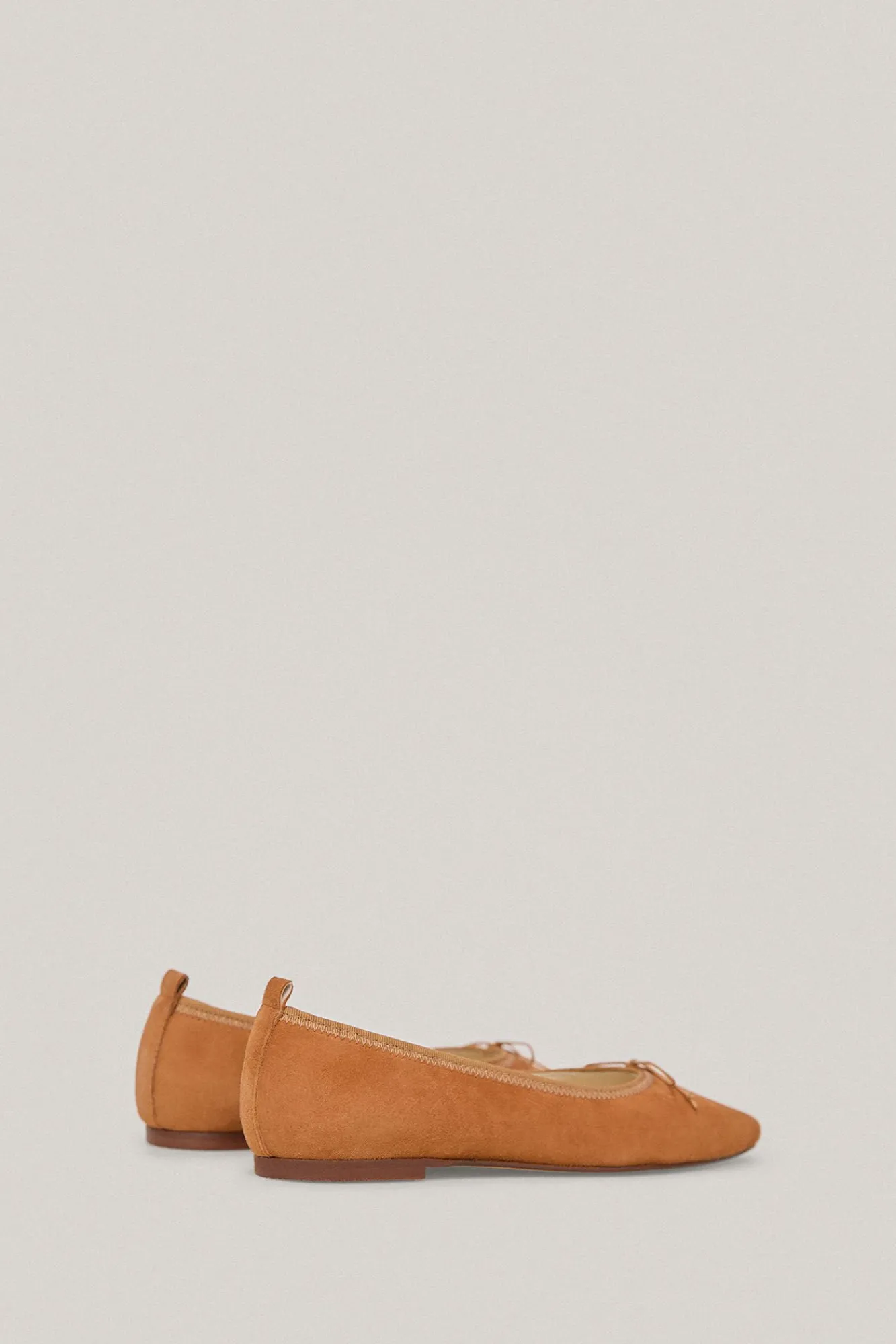 Bailarina De Ante^Pedro del Hierro Sale