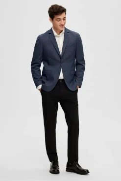 Blazer Slim Fit Estructurada Elaborada Con Materiales Reciclados^Selected New