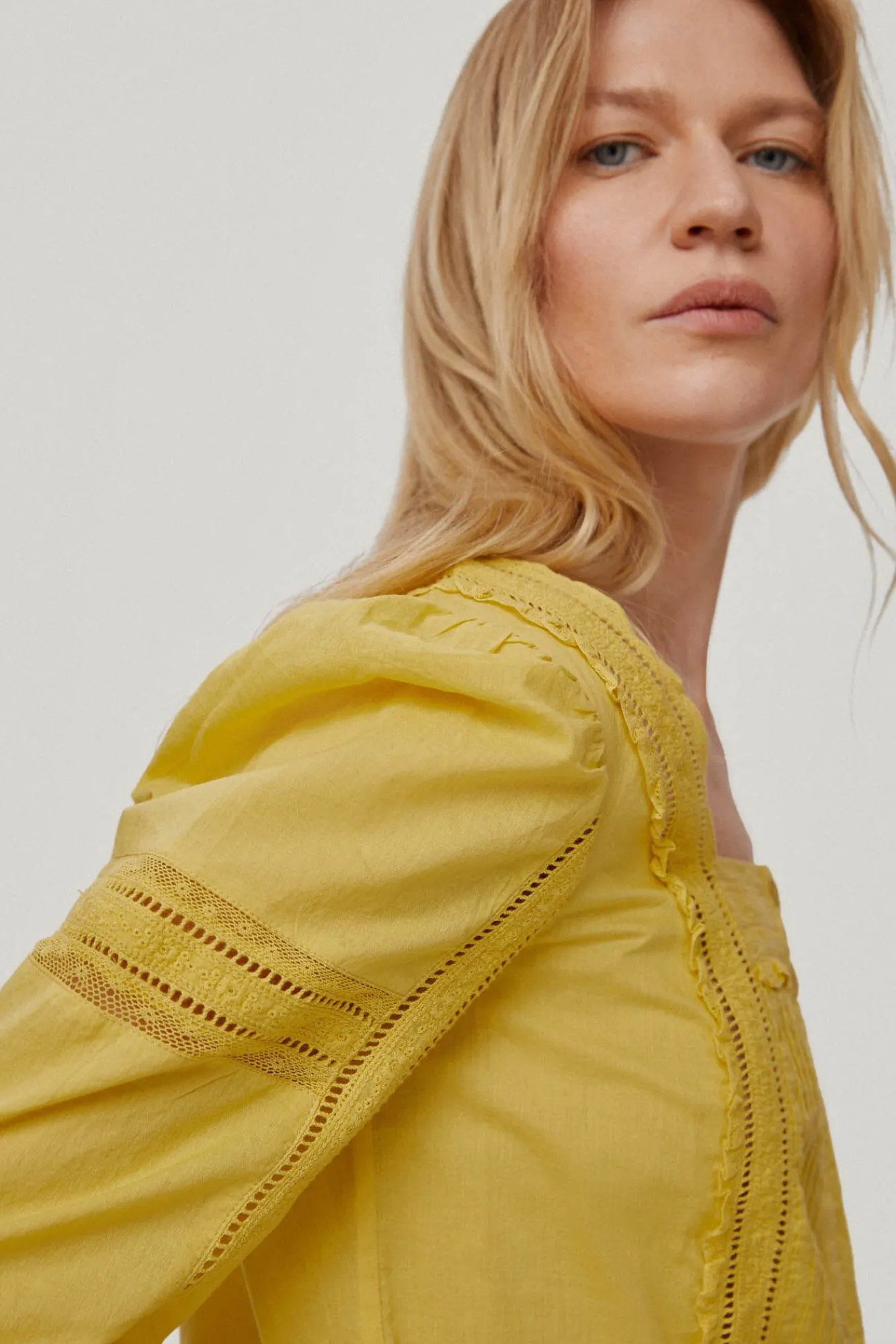 Blusa Entredoses Y Jaretas.^Pedro del Hierro Best
