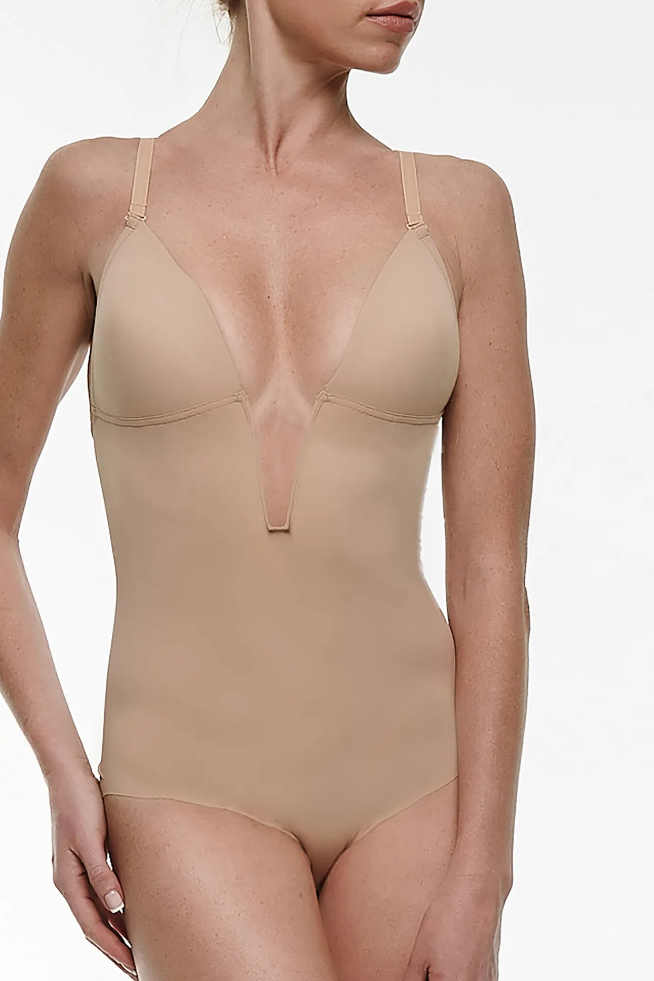 Body Sin Espalda Con Escote Pronunciado En Nude^Ivette Bridal Shop
