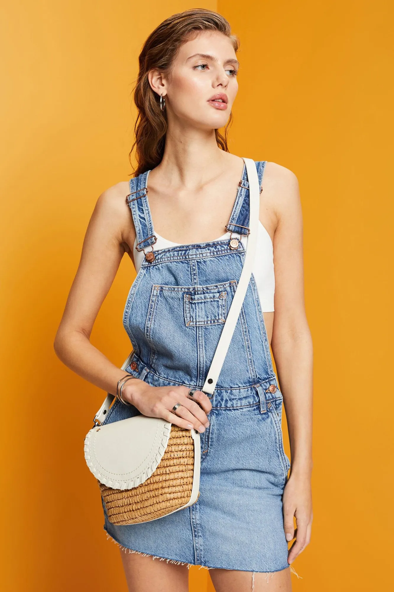 Bolso Bandolera Rafia Con Solapa^Esprit Hot