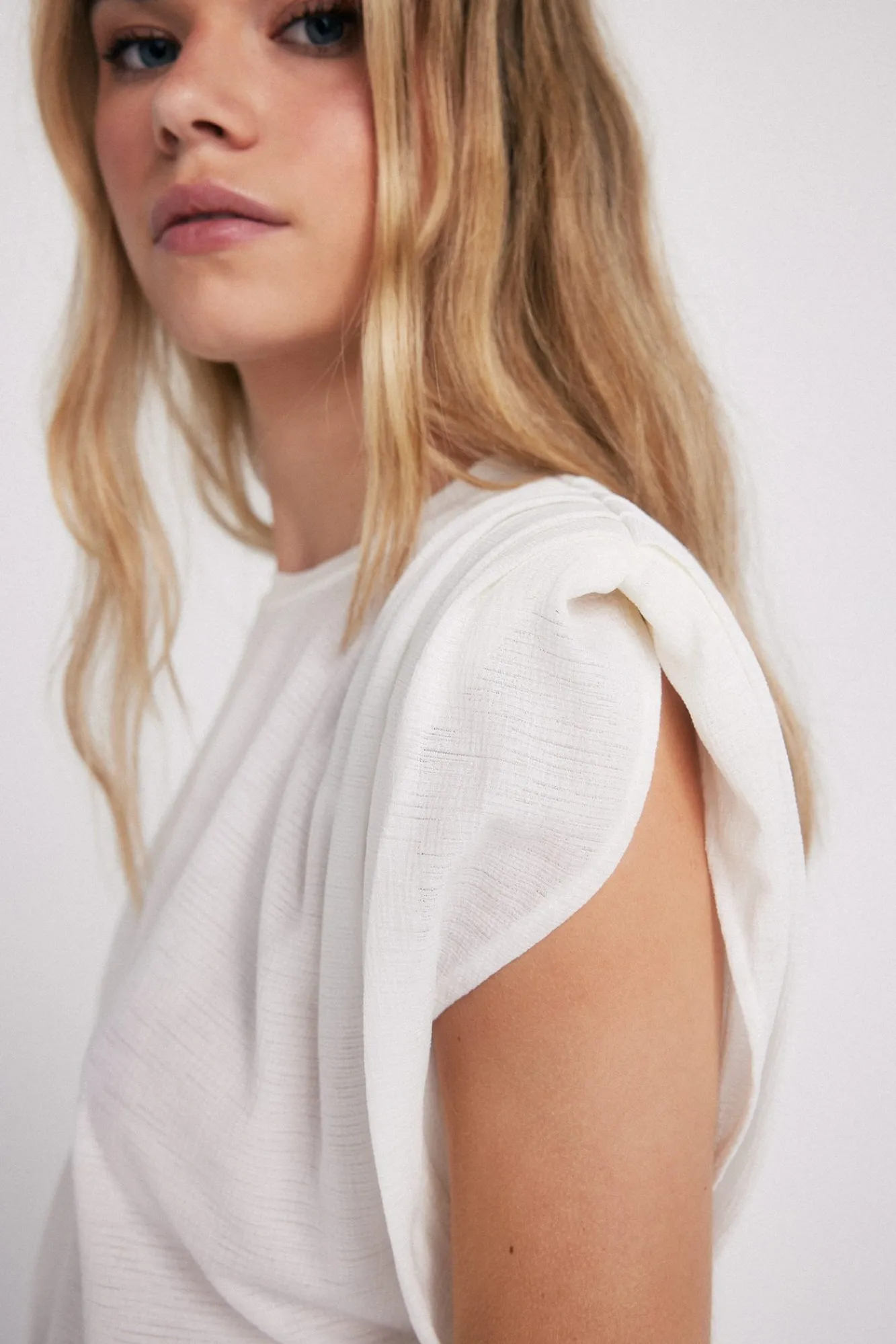 Camiseta Con Hombreras^Slowlove Shop