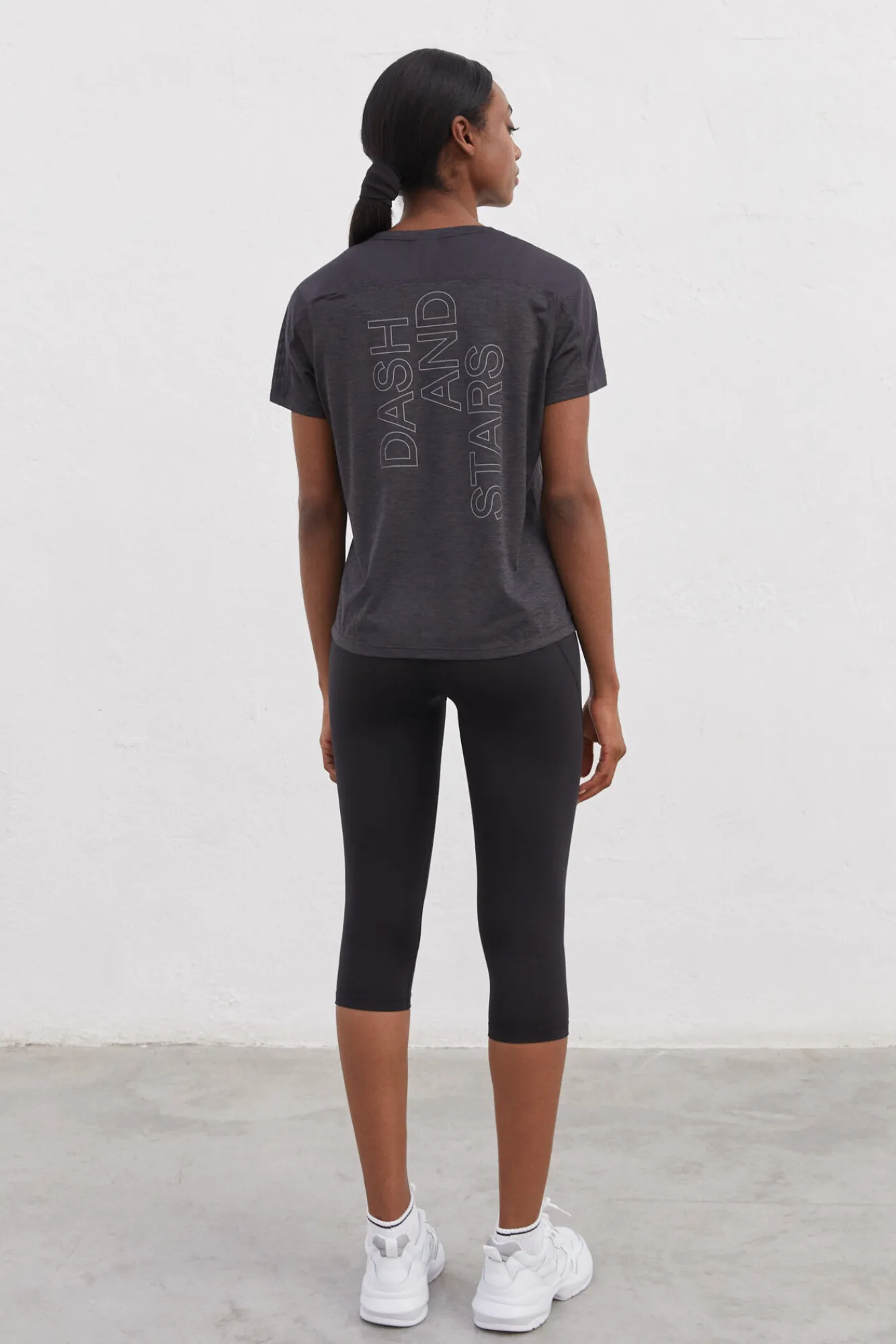 Camiseta Negra Ultraligera^Dash and Stars Sale