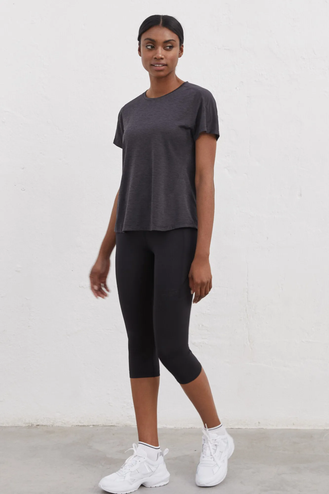 Camiseta Negra Ultraligera^Dash and Stars Shop