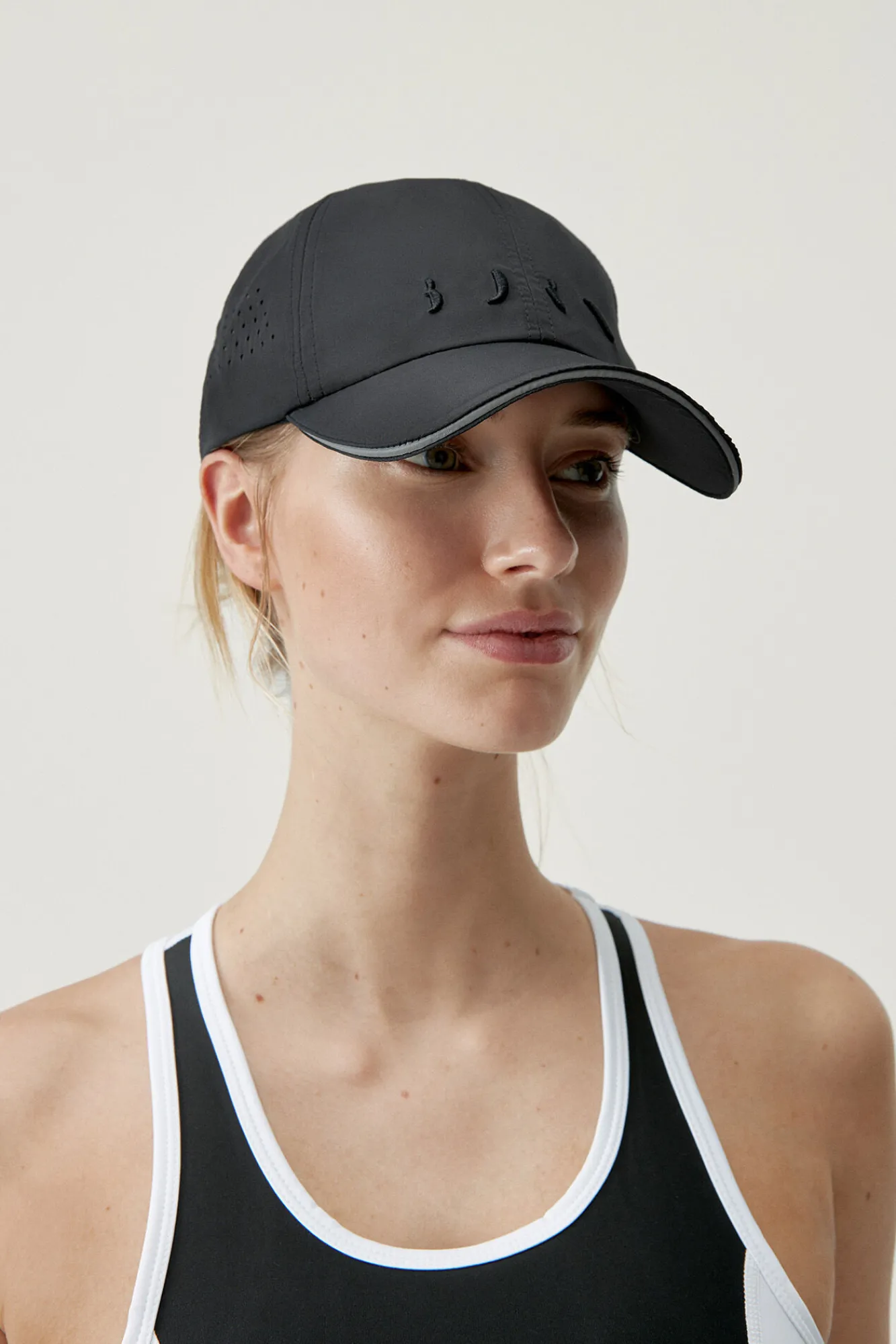 Gorra Deckel Black^Born Living Yoga Clearance