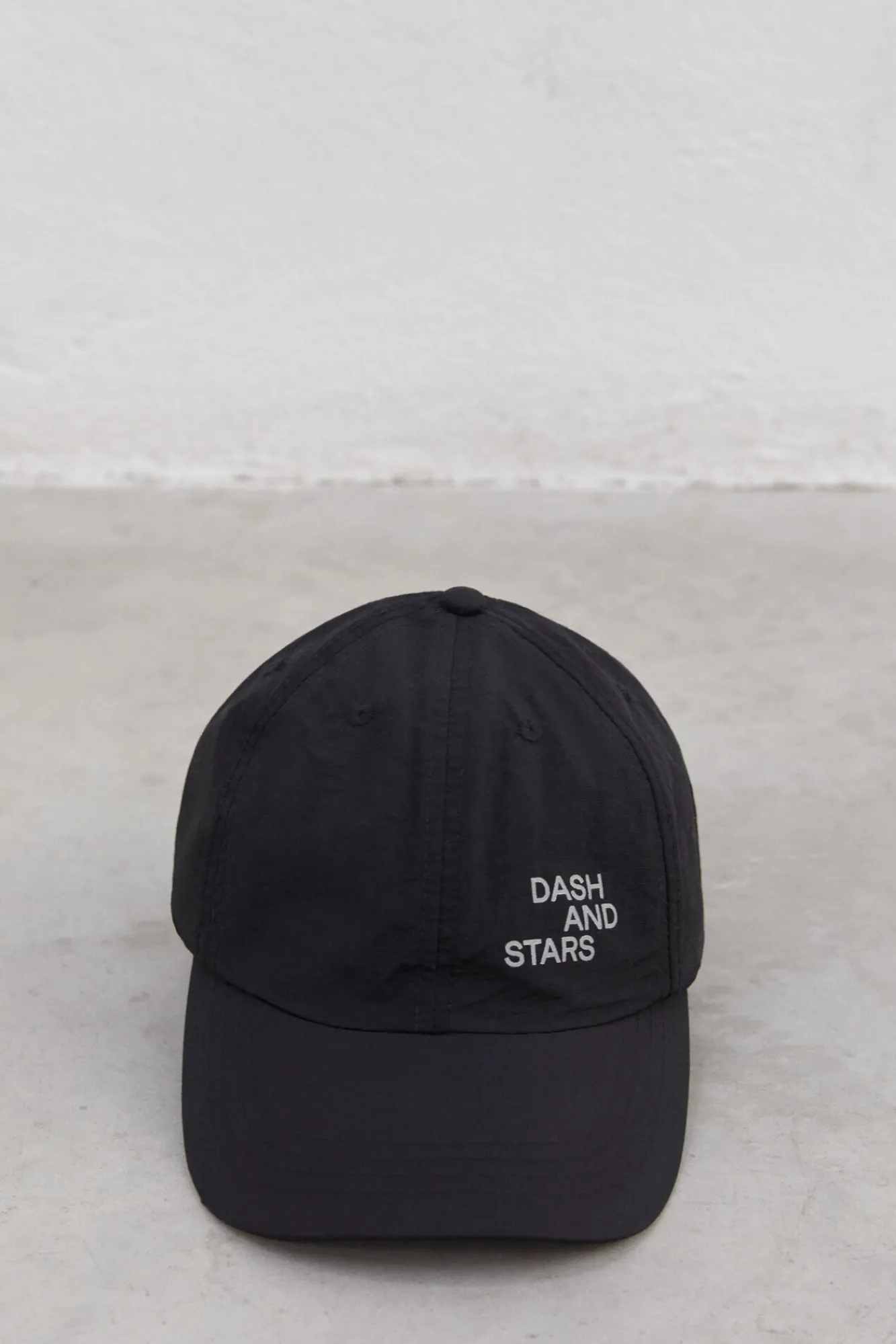 Gorra Negra Tecnica Logo Reflectante^Dash and Stars Outlet