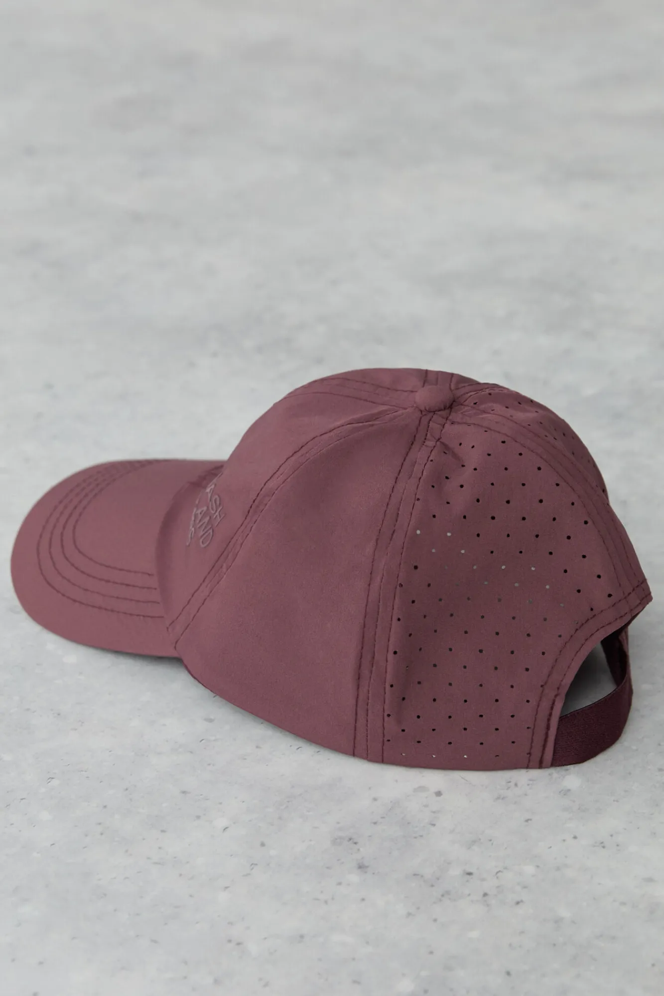 Gorra Tecnica Granate^Dash and Stars Fashion