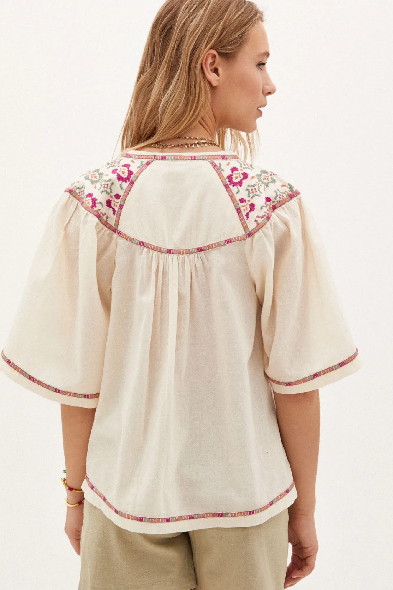 Iselda. Blusa De Algodon Bordada^Hoss Intropia Store