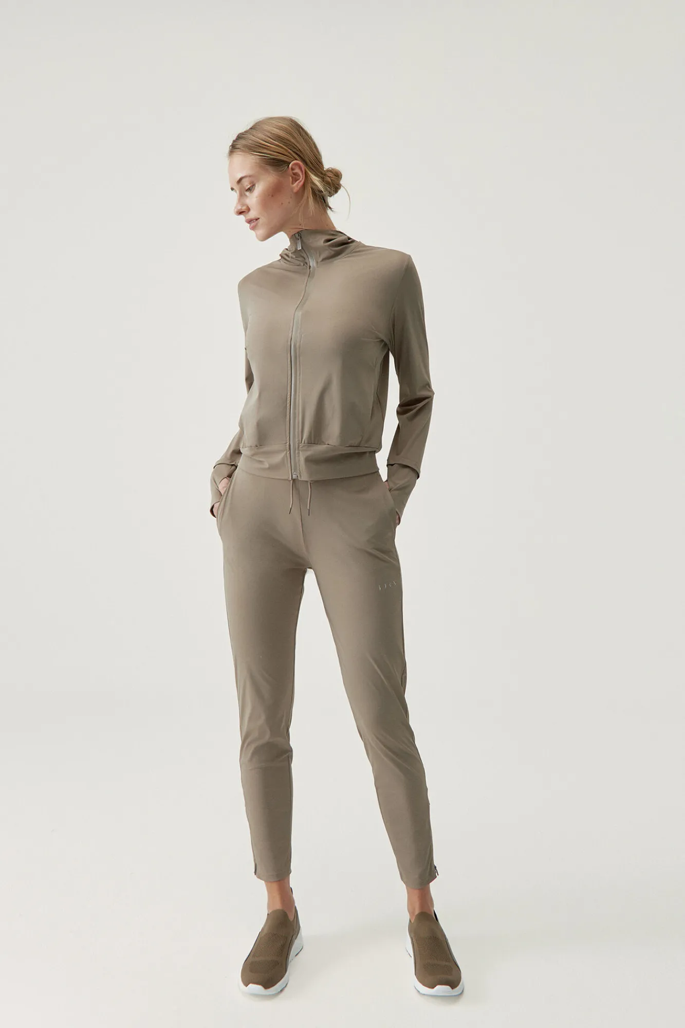 Jogger Airla Fossil^Born Living Yoga Flash Sale