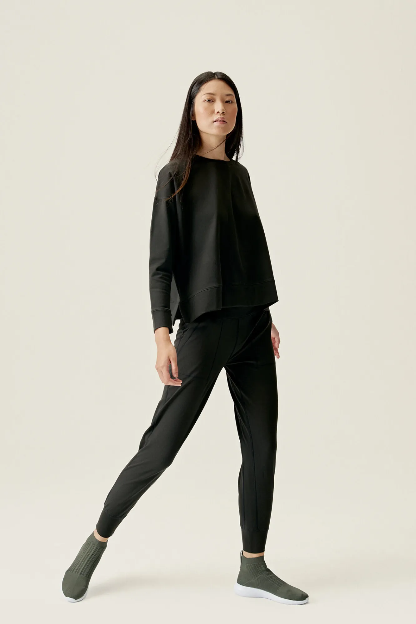 Jogger Daba Black^Born Living Yoga Shop
