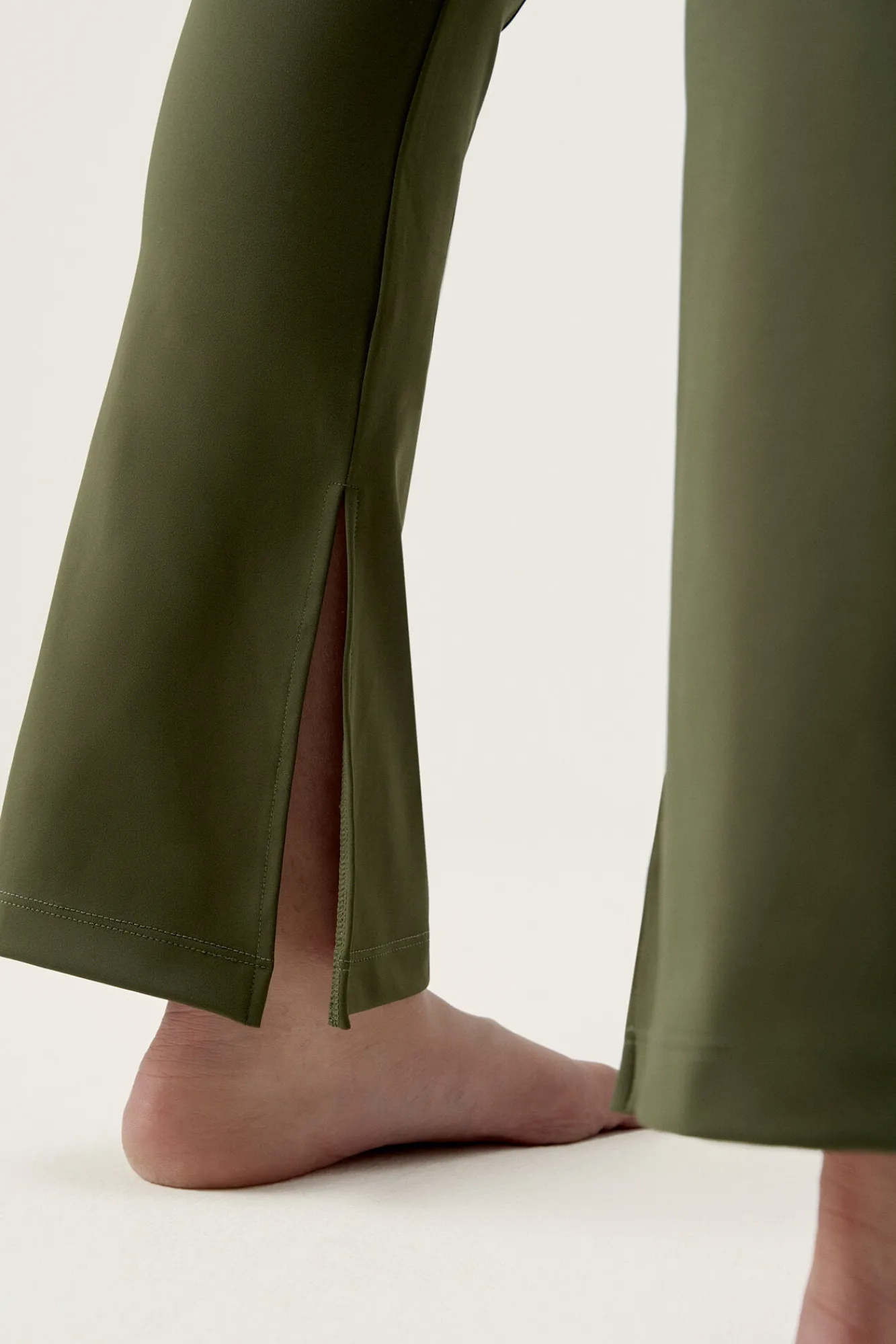 Legging Chiara Dark Olive^Born Living Yoga Fashion