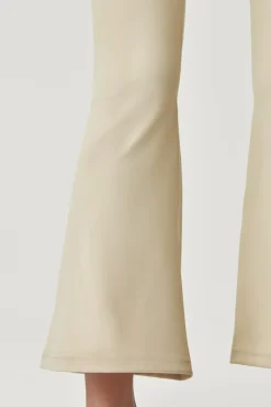 Legging Jin Flare Oat Milk^Born Living Yoga Hot