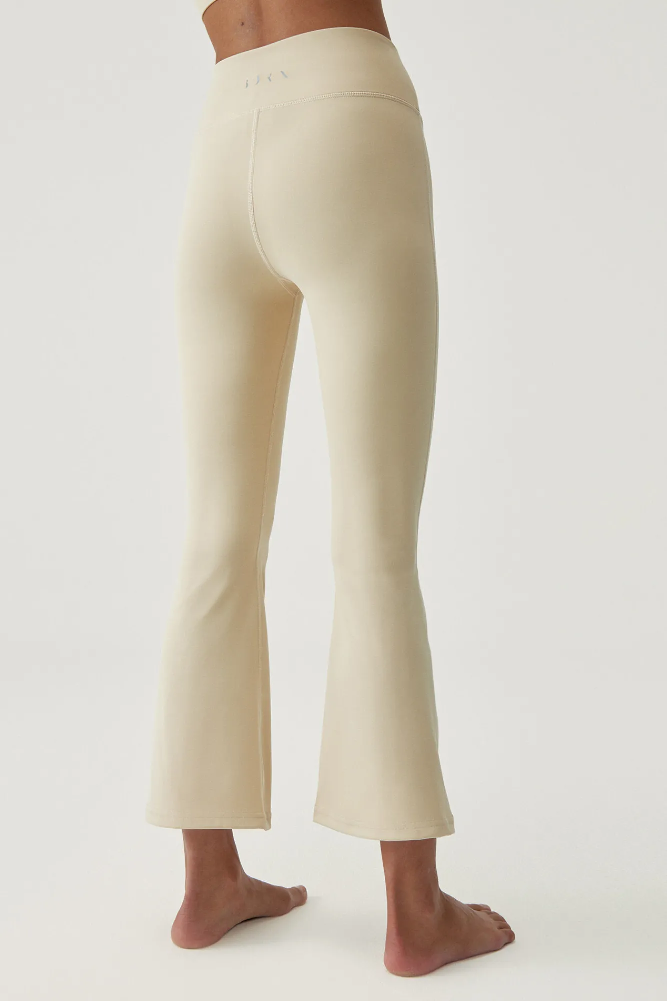 Legging Jin Flare Oat Milk^Born Living Yoga Hot