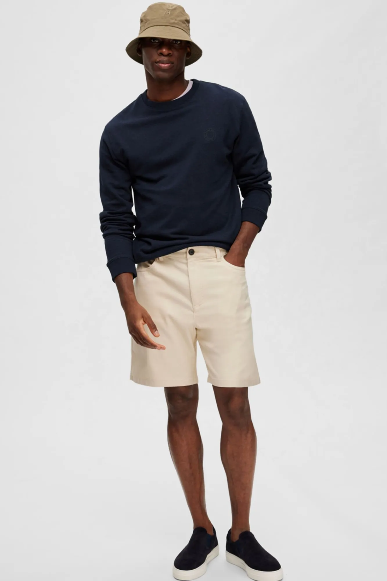 Pantalon Chino Corto De Algodon Reciclado.^Selected Best