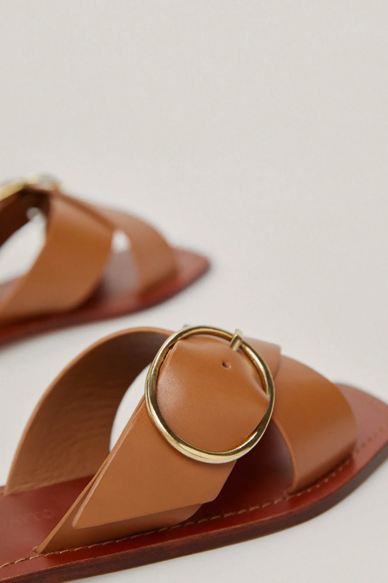 Sandalia Plana De Piel Con Hebilla^Pedro del Hierro Shop