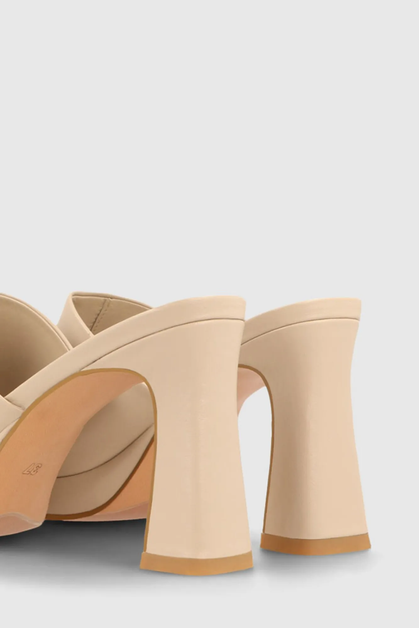 Sandalias En Piel Lisa^Lodi Best