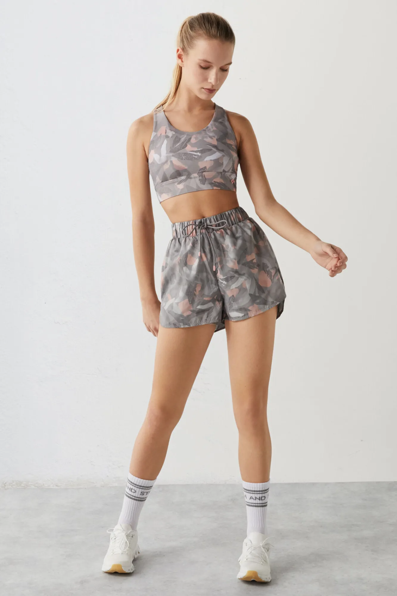 Short Tecnico Malla Interior Flores^Dash and Stars Discount