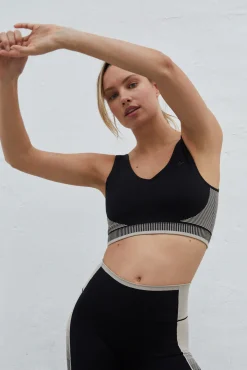 Sujetador Deportivo Negro Seamless Fit^Dash and Stars Store