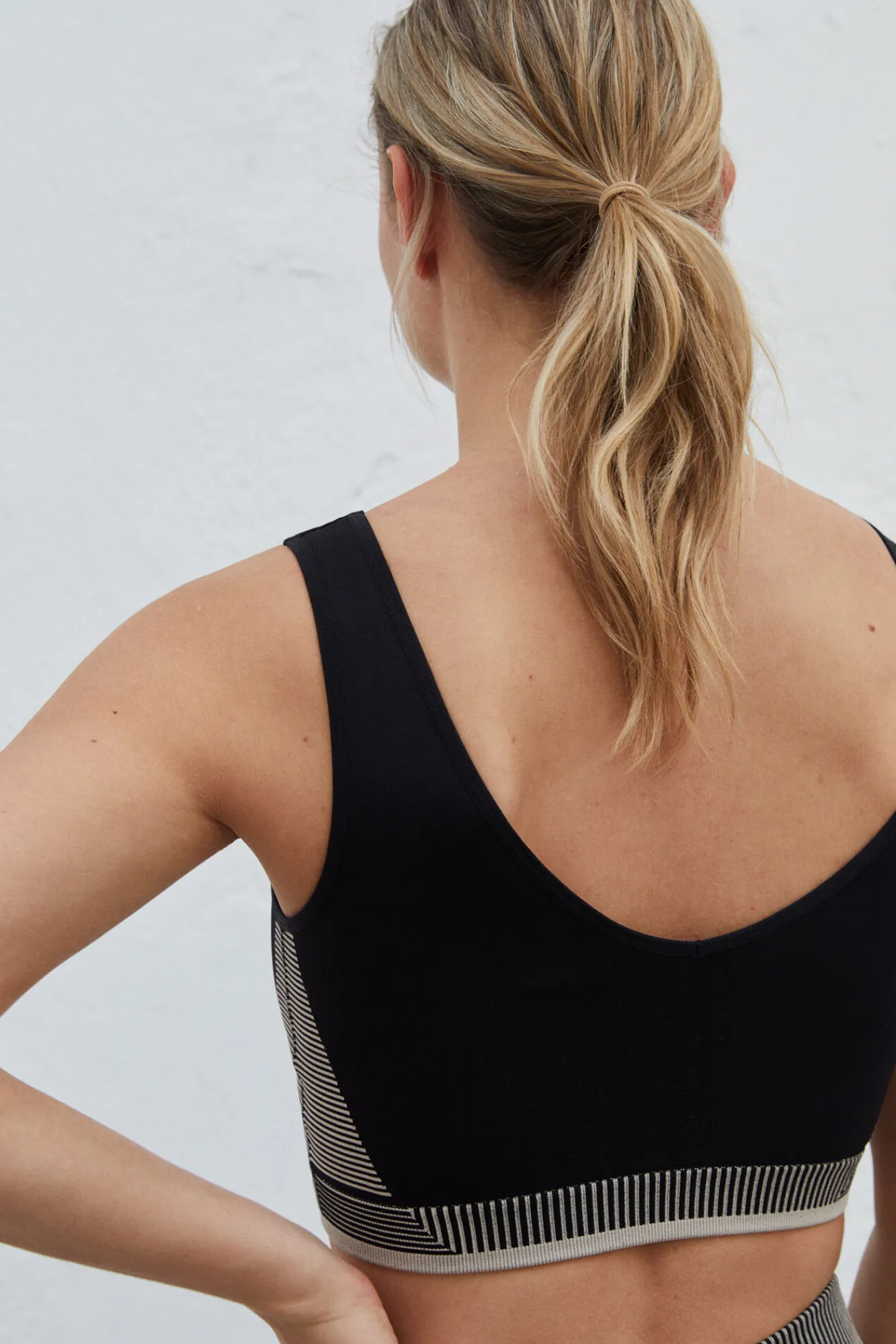 Sujetador Deportivo Negro Seamless Fit^Dash and Stars Store