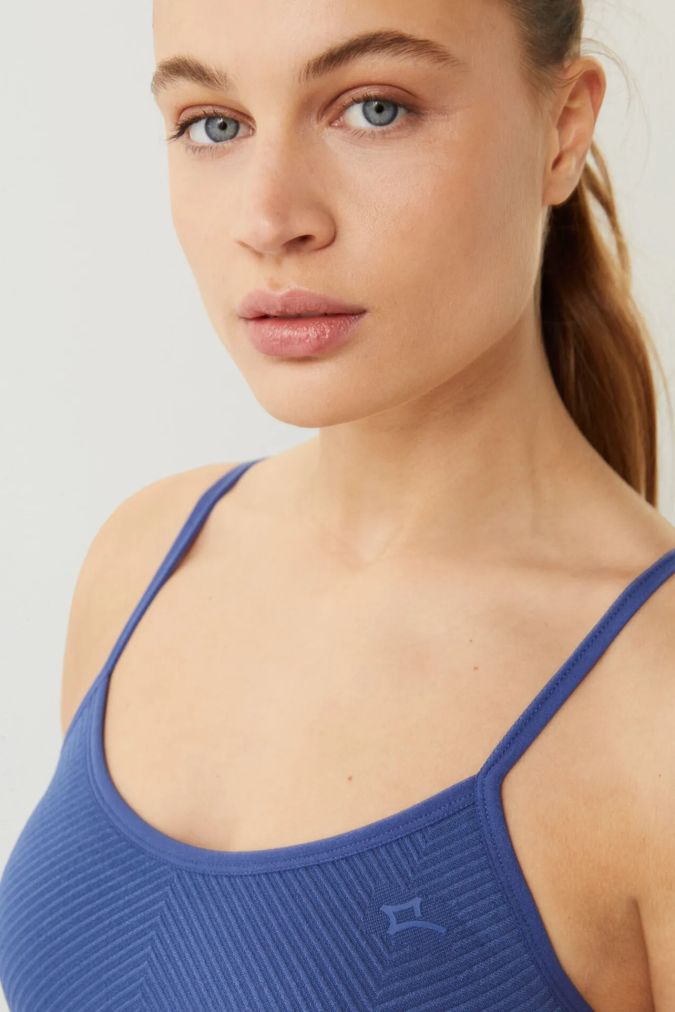 Sujetador Top Deportivo Oscuro Seamless Comfort^Dash and Stars Fashion