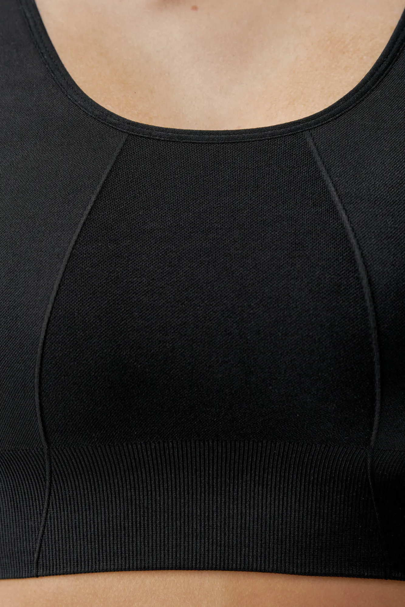 Top Akira Black^Born Living Yoga Hot