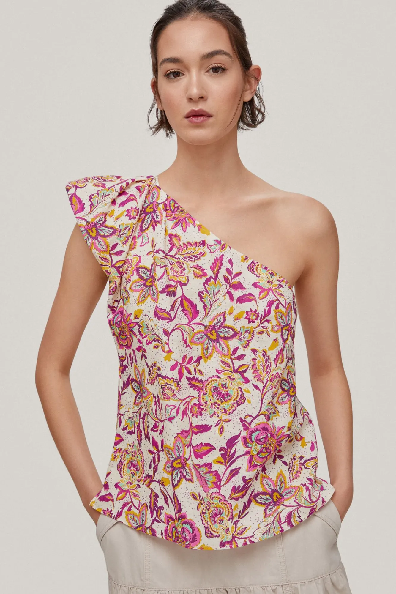 Top Estampado Asimetrico Hombro Abullonado^Pedro del Hierro Online
