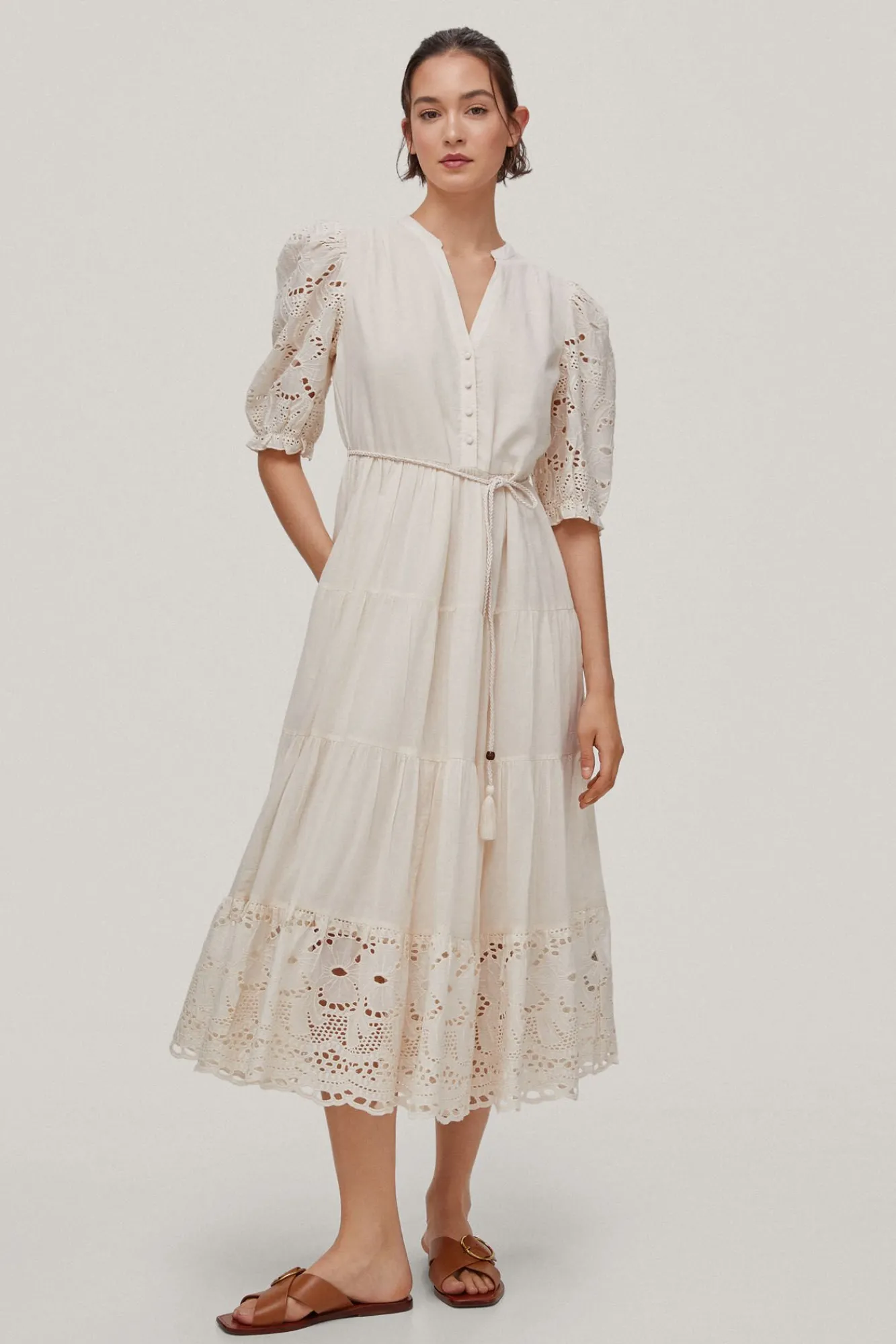 Vestido Largo Con Detalle De Tejido Florar Perforado En Mangas Y Bajo.^Pedro del Hierro Online
