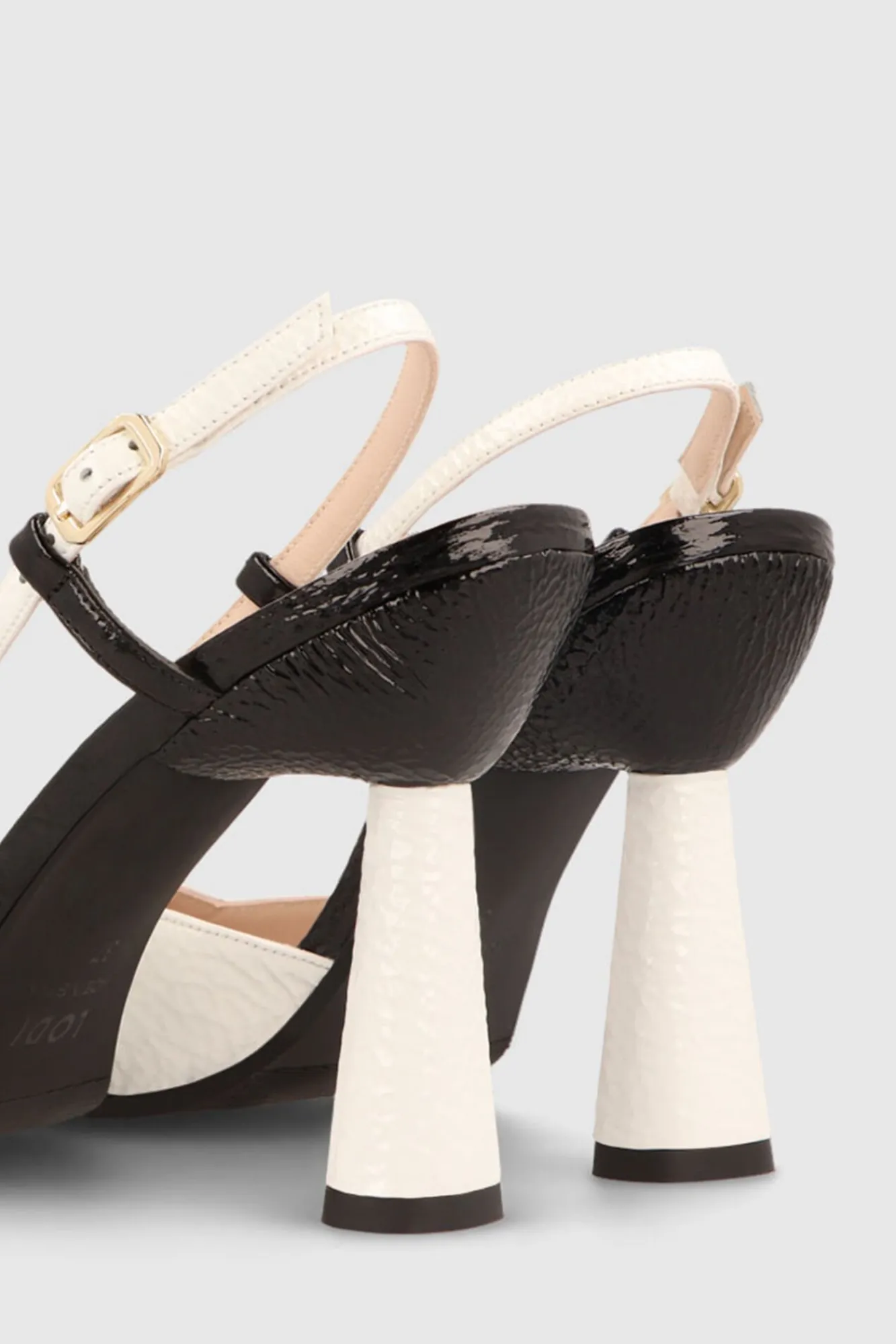 Zapatos De Salon Destalonados En Charol^Lodi Fashion